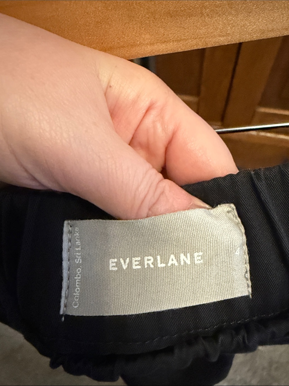 Everlane The Easy Pull On Chino Black Elastic-Waist Pants Size 4 - Picture 2 of 9